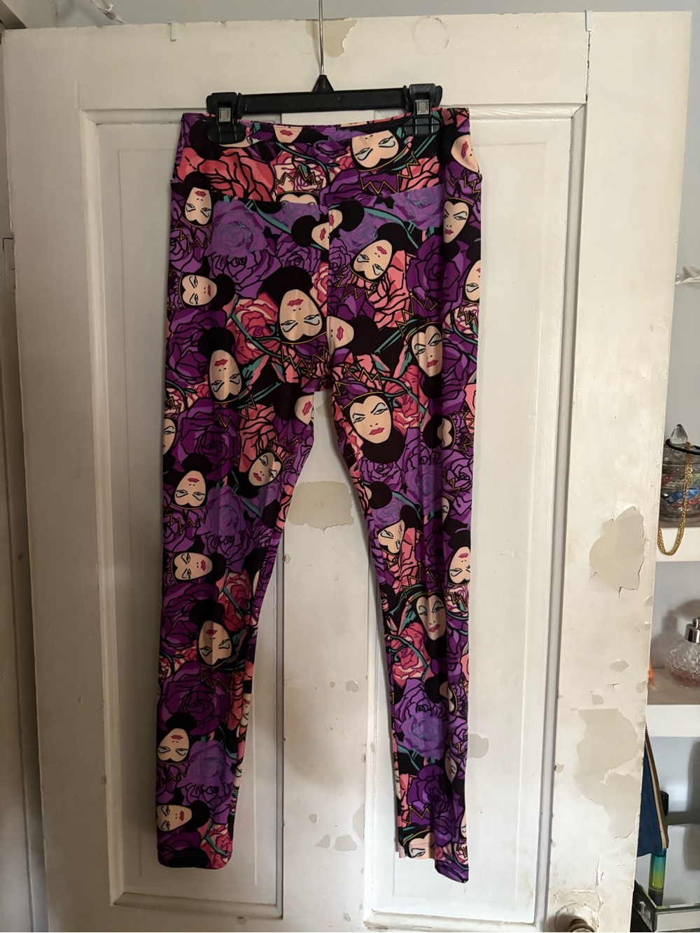 LuLaRoe DISNEY Evil Queen Villian Print Leggings One Size